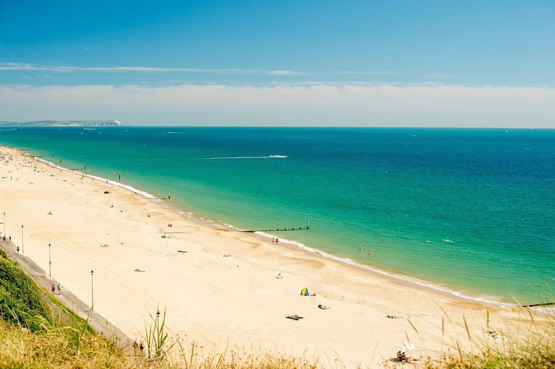 Stunning Beach Themed 2 Bed Apartment บอร์นมัธ ภายนอก รูปภาพ